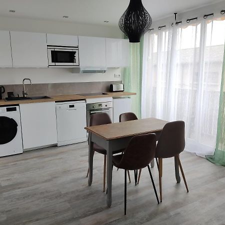 Appartement Climatise Avec Balcon,Wifi, Proche Remparts Avignon Exterior foto